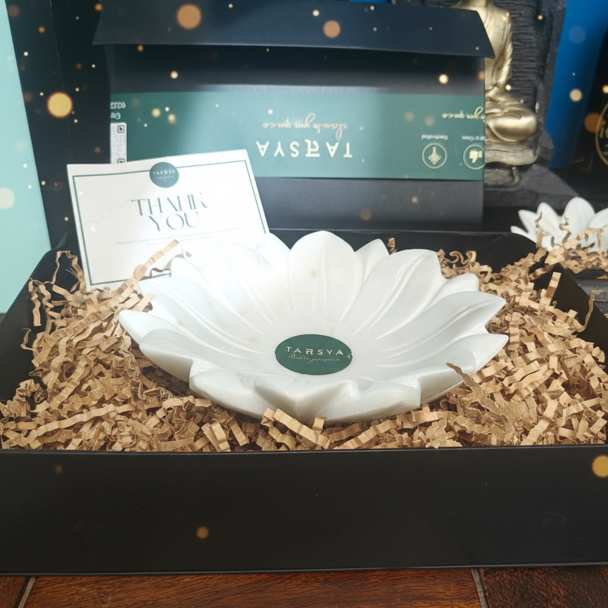 Lotus Uruli - 9 Inch